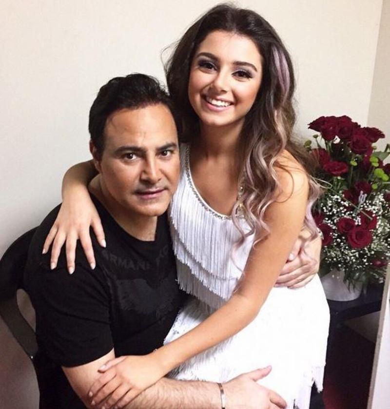 صور عاصي الحلاني وابنته ماريتا وأجواء المرح أثناء التسجيل..